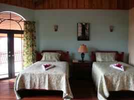 10 Bedroom Guesthouse - Montego Bay Cinnamon Hill Екстериор снимка